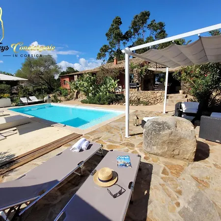 Hébergement de vacances Casa Salya 8 Pers Piscine Privee Chauffee San Cipriano *